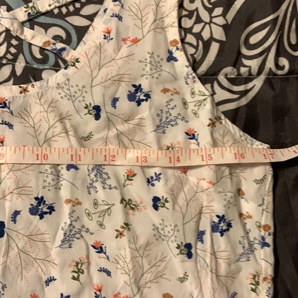 Aventura Laney Floral Patchwork Sleeveless Sundress in a women's size small - Picture 14 of 16